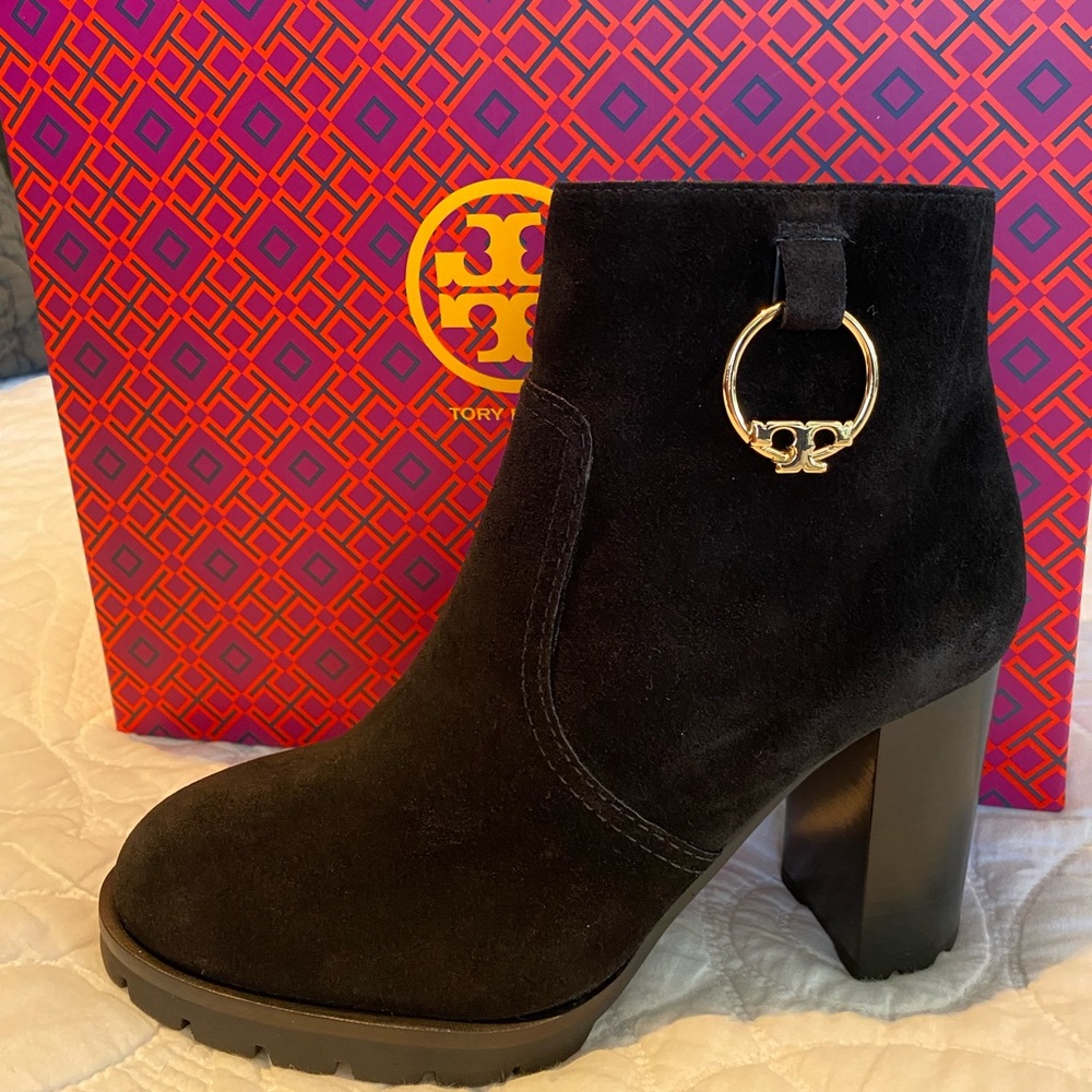 Tory Burch Sofia Lug Sole Booties - Size 6.5